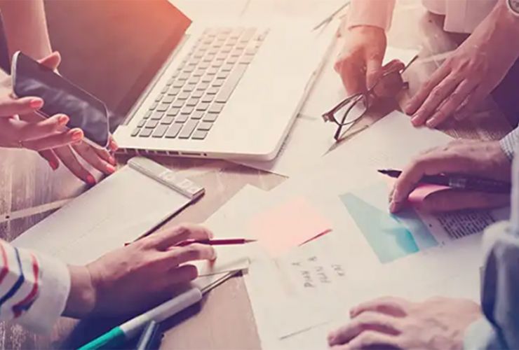 Tư vấn, tiếp nhận ý kiến của khách hàng                                                                                                                                     